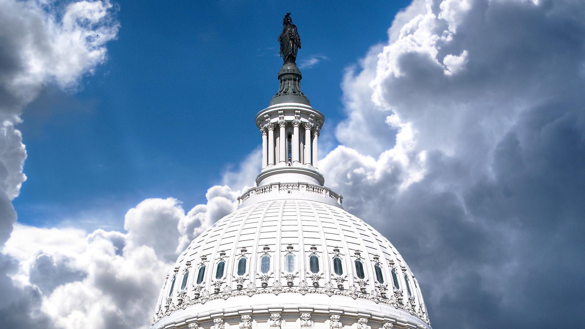 US Capitol building with clouds (Jorge Guillen)